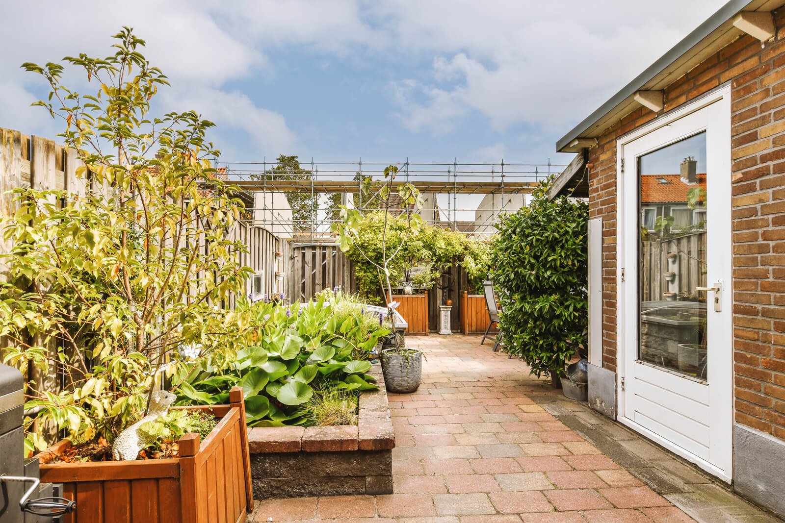 neat patio with sitting area 2025 02 10 12 30 08 utc.jpg